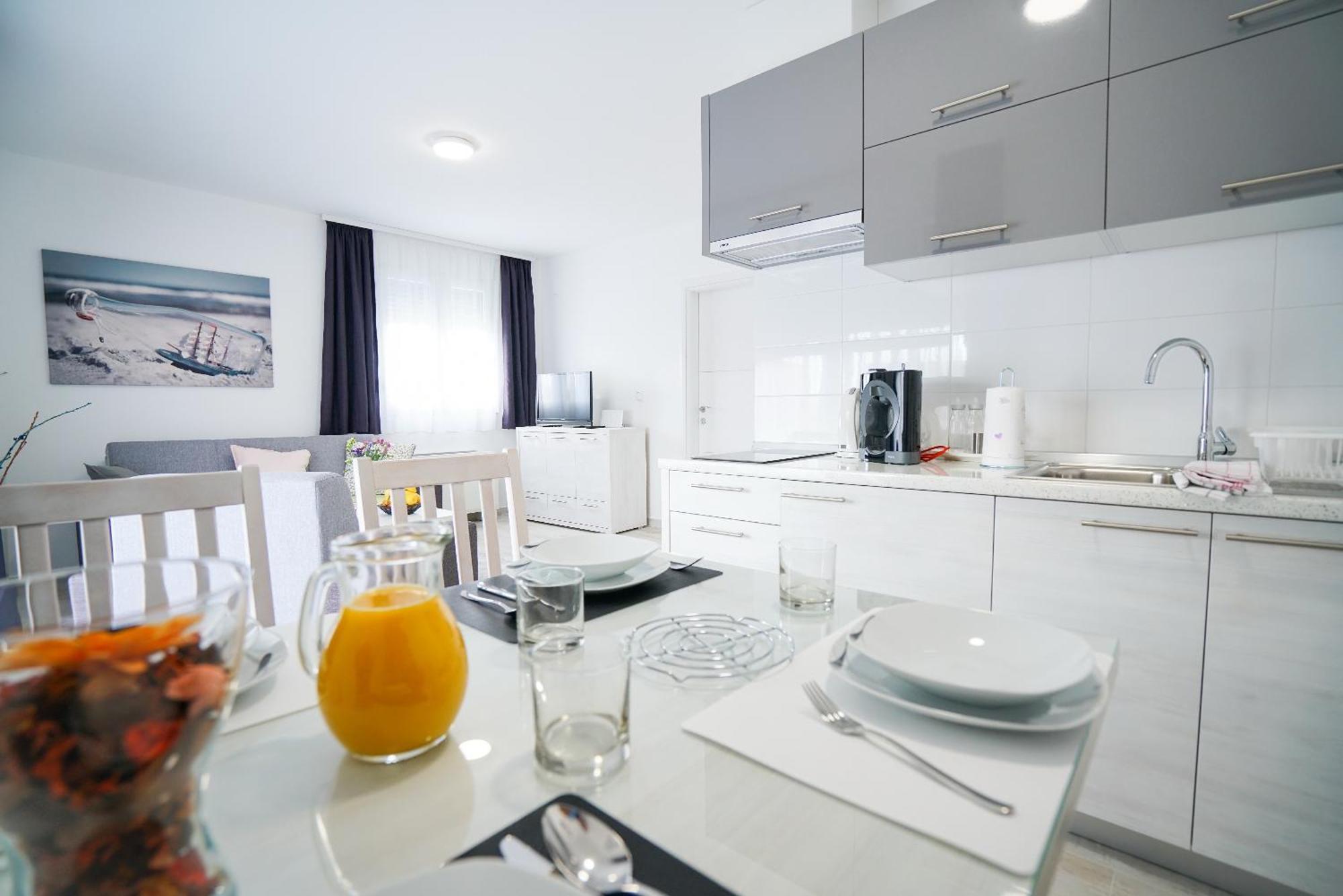 Apartmani Zupan ซูโกชัน ภายนอก รูปภาพ