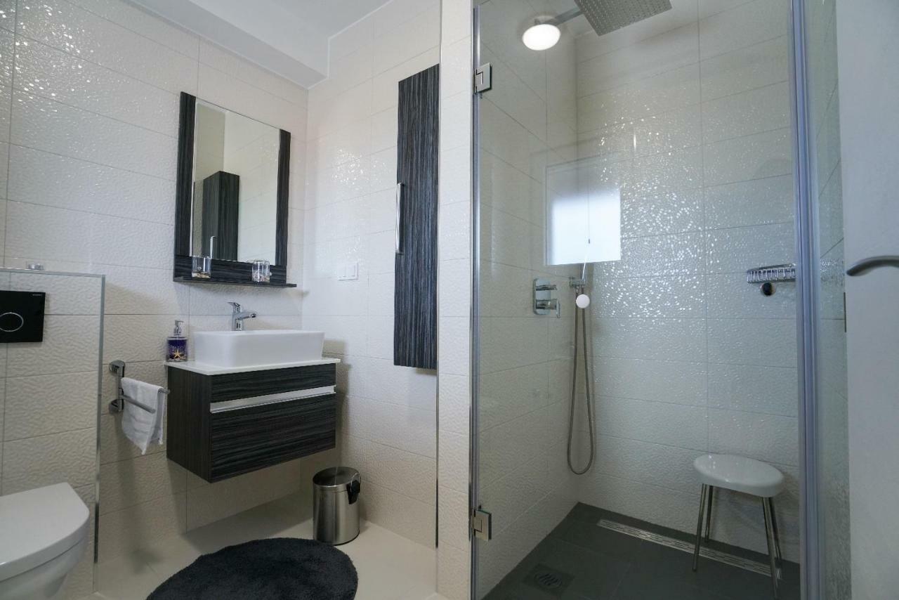 Apartmani Zupan ซูโกชัน ภายนอก รูปภาพ