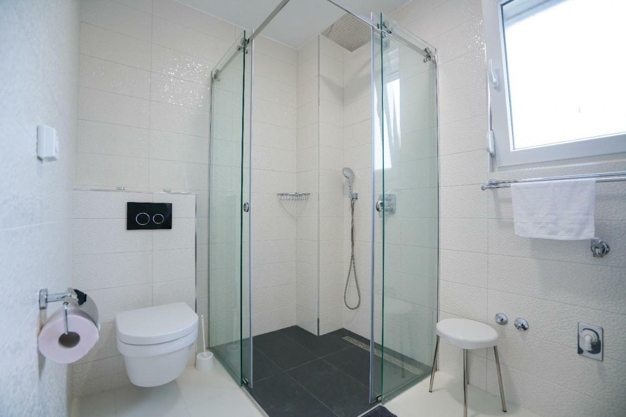 Apartmani Zupan ซูโกชัน ภายนอก รูปภาพ